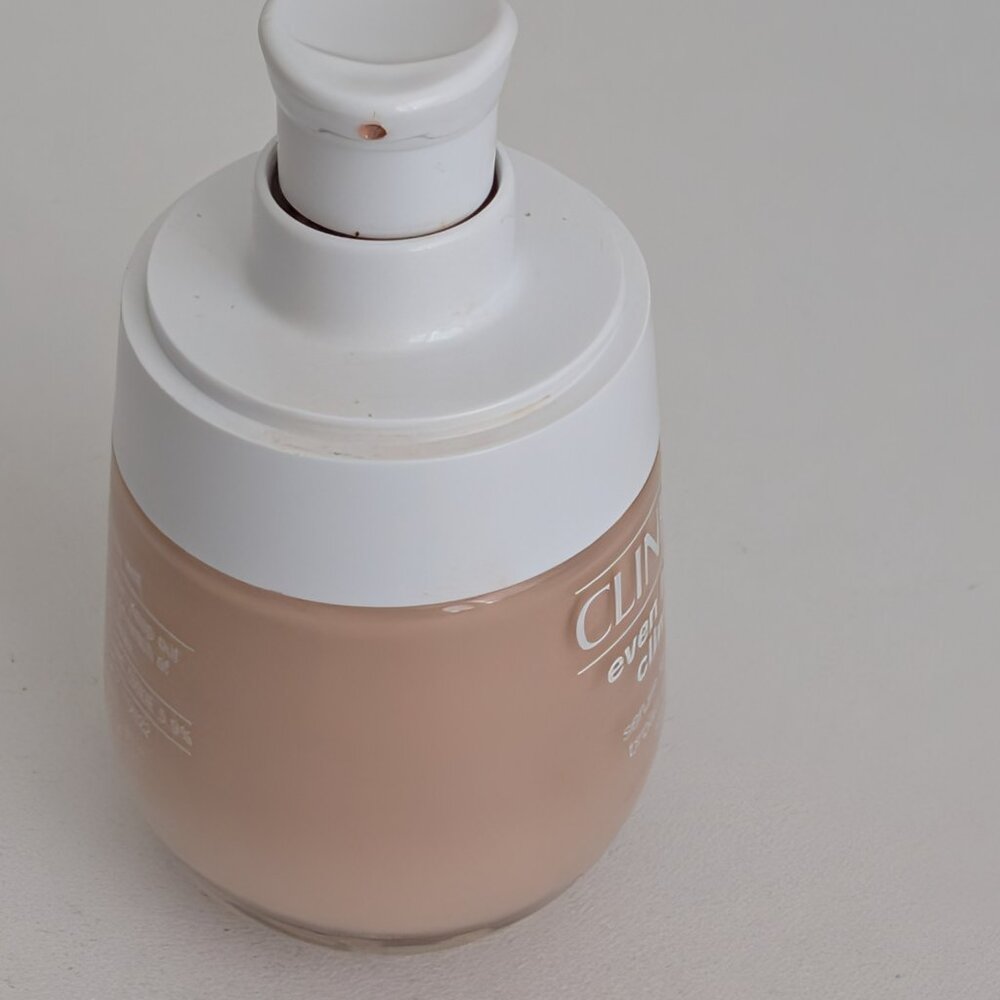 Clinique Even Better SPF15 Makeup Cream Foundation CN 02 Breeze VF Preowned - Picture 6 of 6
